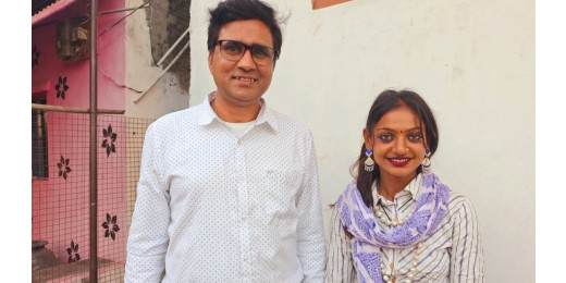 महाकुंभ में माला बेचकर रातोंरात स्टार बनीं मोनालिसा, साइन की पहली बॉलीवुड फिल्म