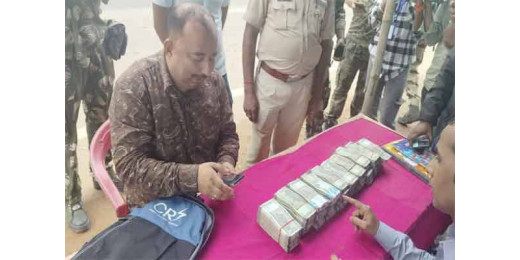 चेक पोस्ट पर युवक के पास से 25 लाख रुपये बरामद, पुलिस कर रही पूछताछ
