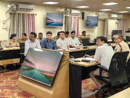 सड़क सुरक्षा को लेकर प्रशासन सख्त, दुर्घटना संभावित क्षेत्रों में होंगे विशेष इंतजाम