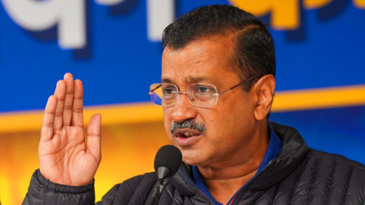 केजरीवाल की सरकार बनी तो पुजारियों और ग्रंथियों को देंगे 18,000 रुपये सैलरी