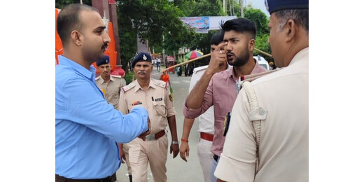 अशोक धाम में अवैध पार्किंग पर कार्रवाई, श्रद्धालुओं की सुविधा के लिए डीटीओ ने किया निरीक्षण