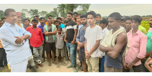 पूर्व मंत्री अजीत कुमार ने कुशहर सहनी को दी भावभीनी श्रद्धांजलि