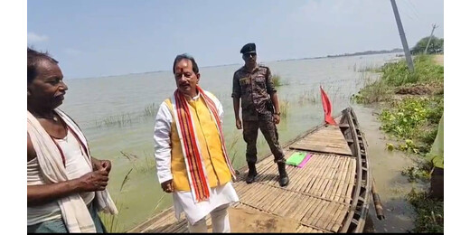 बाढ़ के बीच टाल क्षेत्र पहुंचे विजय सिन्हा, फसल नुकसान पर किसानों को राहत का आश्वासन
