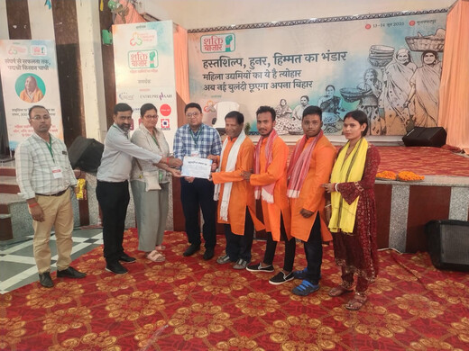 शक्ति बाजार कार्यक्रम में सुनील सरला हुए सम्मानित, महिला उद्यमिता और सांस्कृतिक भागीदारी को मिला प्रोत्साहन