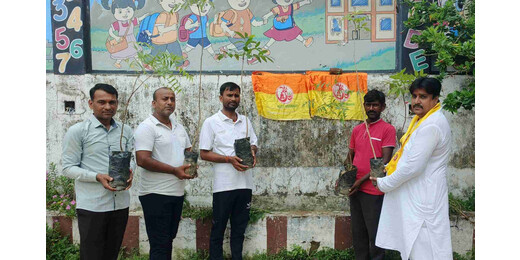 आचार्य बालकृष्ण के जन्मदिवस पर लखीसराय में मना ‘जड़ी-बूटी दिवस’, आयुर्वेद-योग और अध्यात्म का दिया गया संदेश