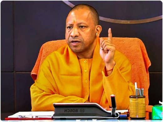 योगी आदित्यनाथ की अफसरों को कड़ी चेतावनी, दिल्ली दौरे से पहले लें अनुमति