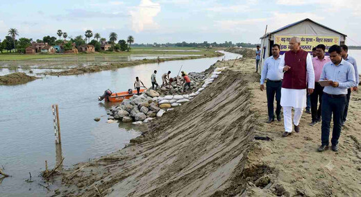 बिहार में गंडक का जलस्तर घटा, बाढ़ प्रबंधन में लापरवाही पर सात इंजीनियर निलंबित