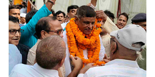 तिरहुत शिक्षक निर्वाचन क्षेत्र में प्रो. संजय कुमार सिंह का नामांकन, बोले- शिक्षकों की आवाज को देंगे मजबूती