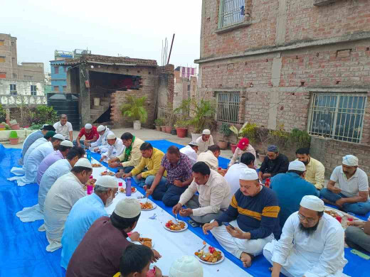 रज़ी मंज़िल में भव्य इफ्तार दावत, सामाजिक सौहार्द का अनूठा संदेश