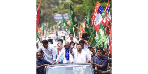 ब्रेक के बाद वोटर अधिकार यात्रा ने फिर पकड़ी रफ्तार, दोपहर बाद राहुल गांधी होंगे शामिल
