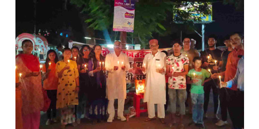मां द्वारा 3 वर्षीय मासूम की गला रेतकर की गई हत्या, शहरवासीयों ने दी श्रद्धांजली