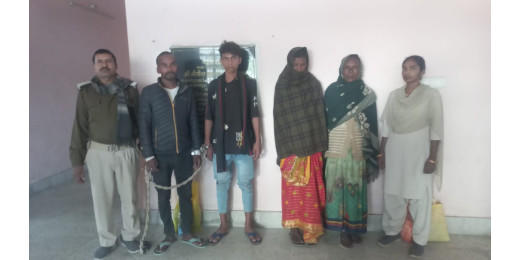 दो महिलाओं समेत चार शराब तस्कर गिरफ्तार, एक फरार