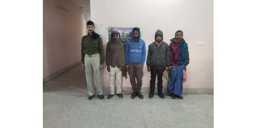 अवैध महुआ शराब की बिक्री का भंडाफोड़, चार आरोपी गिरफ्तार
