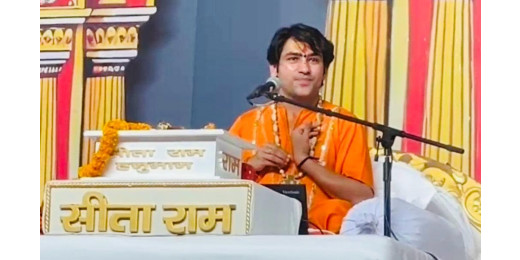 बिहार में कथा के दौरान रोने लगे पंडित धीरेंद्र शास्त्री