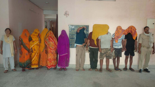 लखीसराय में मद्य निषेध पुलिस की बड़ी कार्रवाई, बीयर और चुलाई शराब के साथ 10 गिरफ्तार