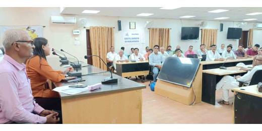 प्राइवेट स्कूलों में आधार कार्ड निर्माण के लिए लगाए जाएंगे कैंप