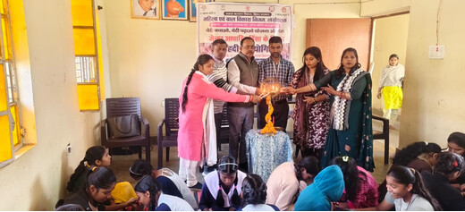 कस्तूरबा विद्यालय में मेहंदी प्रतियोगिता, छात्राओं ने दिया लैंगिक समानता का संदेश