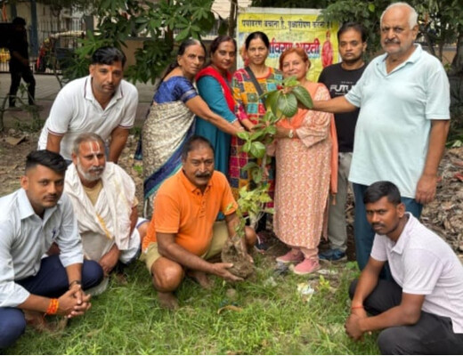 विश्व कपास दिवस पर पर्यावरण भारती ने रोपे देव वृक्ष, स्व. डॉ. गौरव शंकर को दी श्रद्धांजलि
