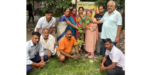 विश्व कपास दिवस पर पर्यावरण भारती ने रोपे देव वृक्ष, स्व. डॉ. गौरव शंकर को दी श्रद्धांजलि