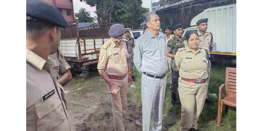 लखीसराय डीएम शैलेंद्र कुमार के निर्देश पर 3138 लीटर जब्त शराब पर चला बुलडोजर