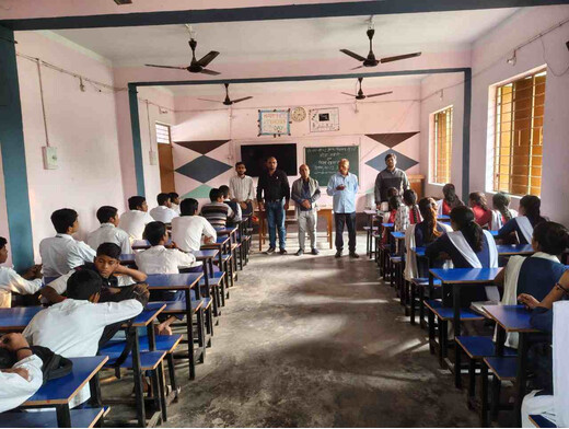 पीएम श्री विद्यालय में गीता जयंती व विश्व एड्स दिवस पर जागरूकता कार्यक्रम आयोजित 