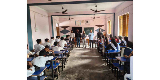 पीएम श्री विद्यालय में गीता जयंती व विश्व एड्स दिवस पर जागरूकता कार्यक्रम आयोजित 