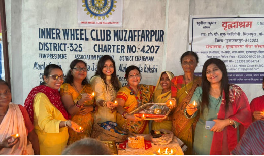 इनरव्हील क्लब मुजफ्फरपुर की ओर से छठ व्रती को किया गया छठ सामग्री वितरित