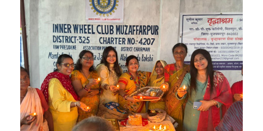 इनरव्हील क्लब मुजफ्फरपुर की ओर से छठ व्रती को किया गया छठ सामग्री वितरित