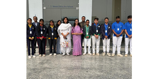 माउंट लिटरा ज़ी स्कूल लखीसराय का क्षेत्रीय निदेशक चंद्रमा प्रधान ने किया पहला औपचारिक दौरा