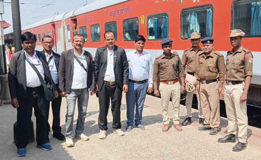 किऊल और लखीसराय स्टेशन पर हुई सघन टिकट चेकिंग अभियान
