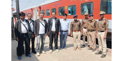 किऊल और लखीसराय स्टेशन पर हुई सघन टिकट चेकिंग अभियान