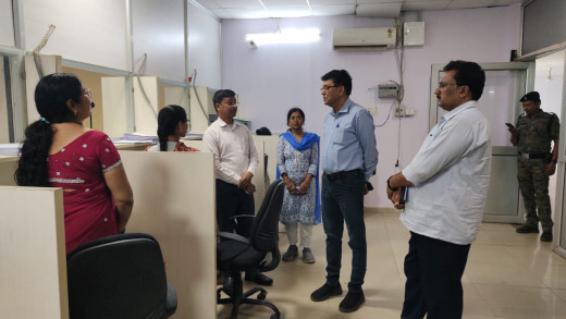 डीडीसी ने किया डीआरसीसी का निरीक्षण और योजनाओं की समीक्षा
