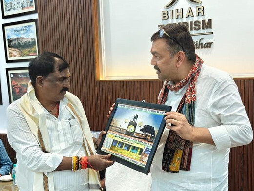 बिहार के पर्यटन मंत्री से मिले रानू शंकर, गांधी स्वराज आश्रम के सौंदर्यकरण पर हुई चर्चा