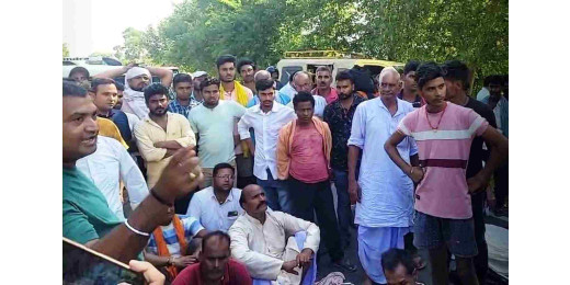 अंग्रेजी शराब की खेप लादे वाहन ने बाइक सवार बुजुर्ग को मारी टक्कर, मौत