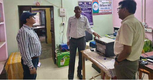 कोशी स्नातक चुनाव: लखीसराय DM और SP ने परखीं बूथों की व्यवस्था, पुख्ता सुरक्षा के निर्देश