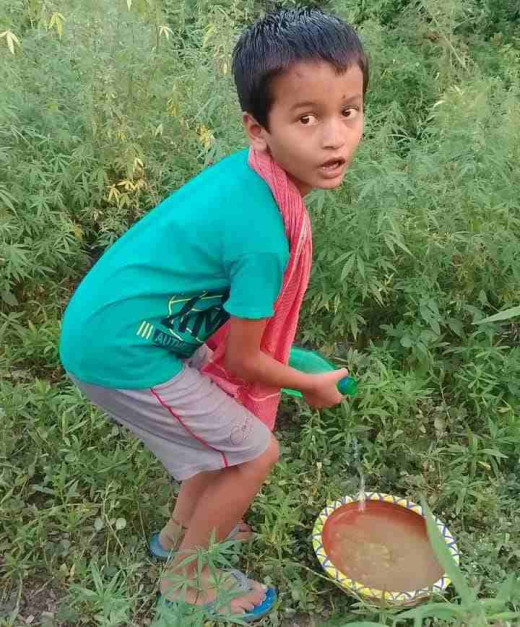 पशु-पक्षियों की प्यास बुझाना सबसे बड़ा धर्म : पूनम
