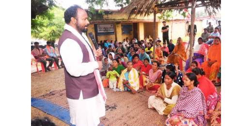 भाजपा प्रत्याशी सन्नी टोप्पो का मांडर में जनसंपर्क अभियान, ग्रामीणों से मिले व समस्याओं का समाधान का किया वादा