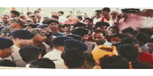 धार्मिक यात्रा के दौरान हुई पत्थरबाजी, आधा दर्जन भक्त घायल