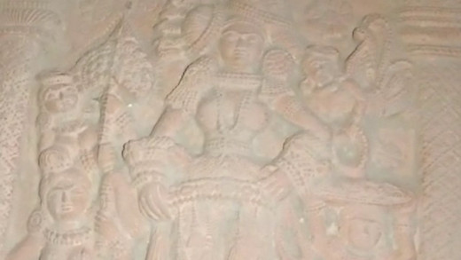 कारोबारी के घर से 100 करोड़ से अधिक की पुरातात्विक सामग्री बरामद, पूछताछ जारी 