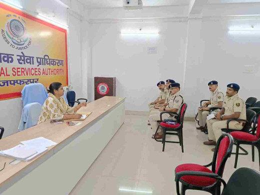 राष्ट्रीय लोक अदालत से संबंधित नोटिस तामिला सुनिश्चित करने हेतु बैठक आयोजित