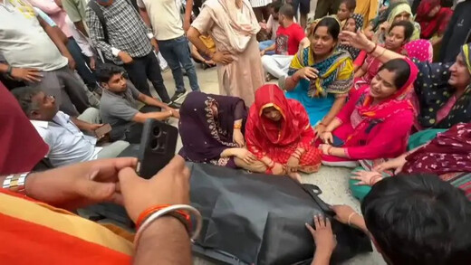 थाने के बाहर युवक की गोली मारकर हत्या, परिजनों ने की एनकाउंटर की मांग