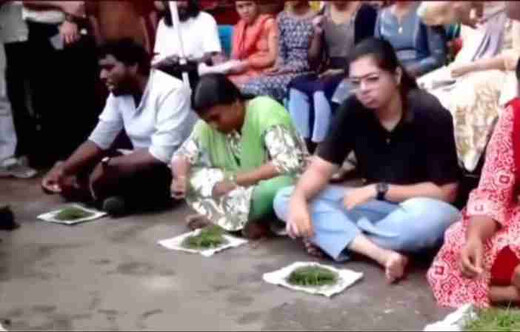 नौकरी नहीं मिलने पर सचिवालय के बाहर घास खाने लगे जेन G