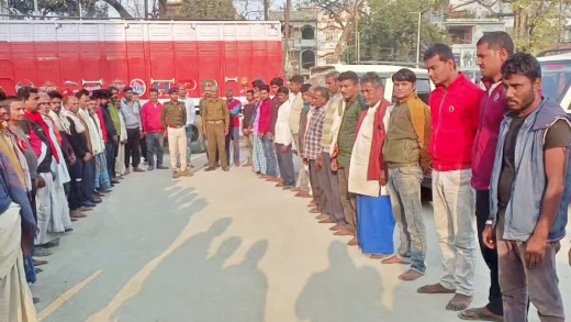 शादी समारोह से पुलिस ने 48 शराबियों को किया गिरफ्तार