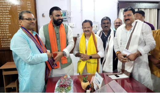 शिक्षक दिवस की पूर्व संध्या पर ओमप्रकाश राय को उपमुख्यमंत्री ने किया सम्मानित