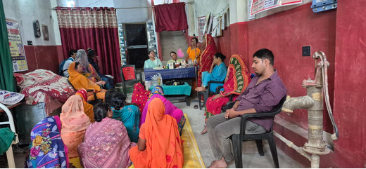 वृद्ध आश्रम में बुजुर्गों के बीच दवा और खाद्य सामग्री का वितरण, स्वास्थ्य सेवा का दिया संदेश