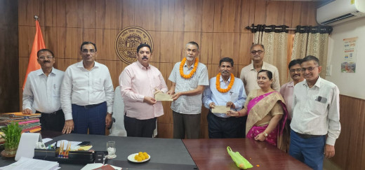 बिहार विश्वविद्यालय में दो वरिष्ठ अधिकारियों का सेवानिवृत्ति सम्मान समारोह आयोजित