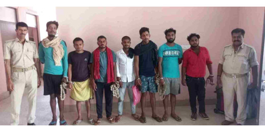 अवैध शराब पीने के मामले में 7 गिरफ्तार
