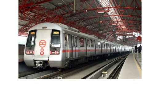दिल्ली मेट्रो का बढ़ा किराया, आठ साल बाद यात्रियों की जेब पर अतिरिक्त बोझ