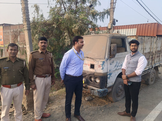 NH-80 पर सड़क सुरक्षा अभियान, अवैध रूप से खड़े 19 वाहन हटाए गए