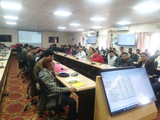 चतुर्थ कृषि रोड मैप पर डीएम की सख्ती, 20 सूत्री कार्यक्रमों की भी हुई गहन समीक्षा